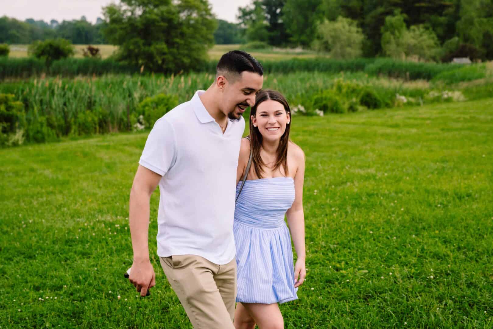 Engagement photos in the park